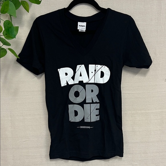 adapt Tops - Black Short Sleeve Tee